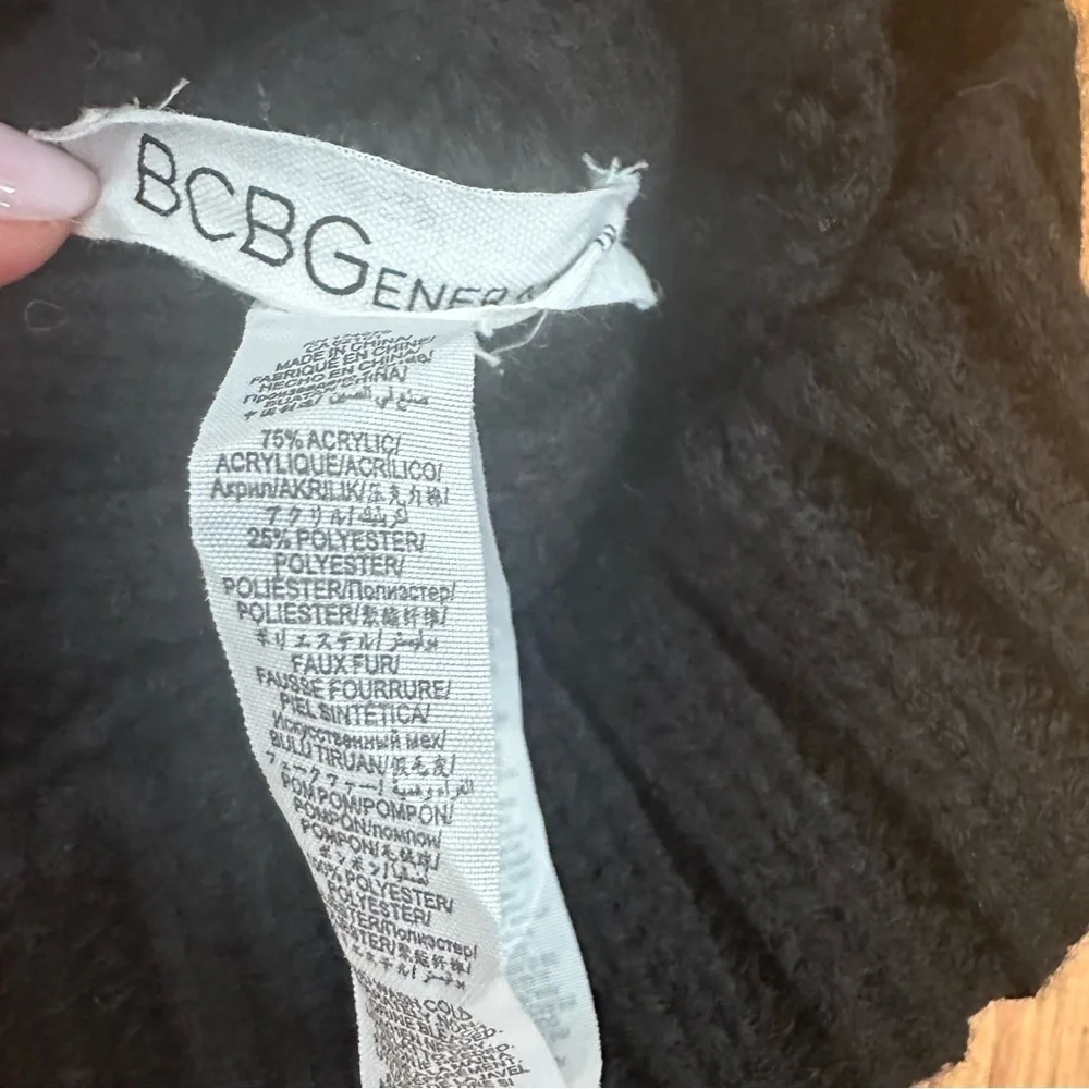 BCBG Generation Beanie With Pom Womens One Size Black (n3)